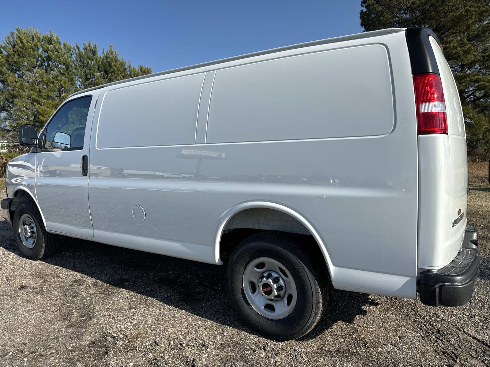 New 2026 GMC Savana 2500 w/ Driver Convenience Package image 5