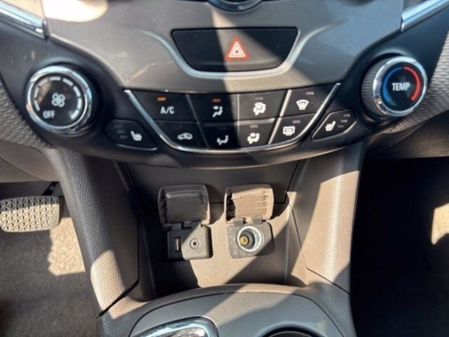 Used 2018 Chevrolet Cruze LT w/ Sun And Sound Package FWD image 30