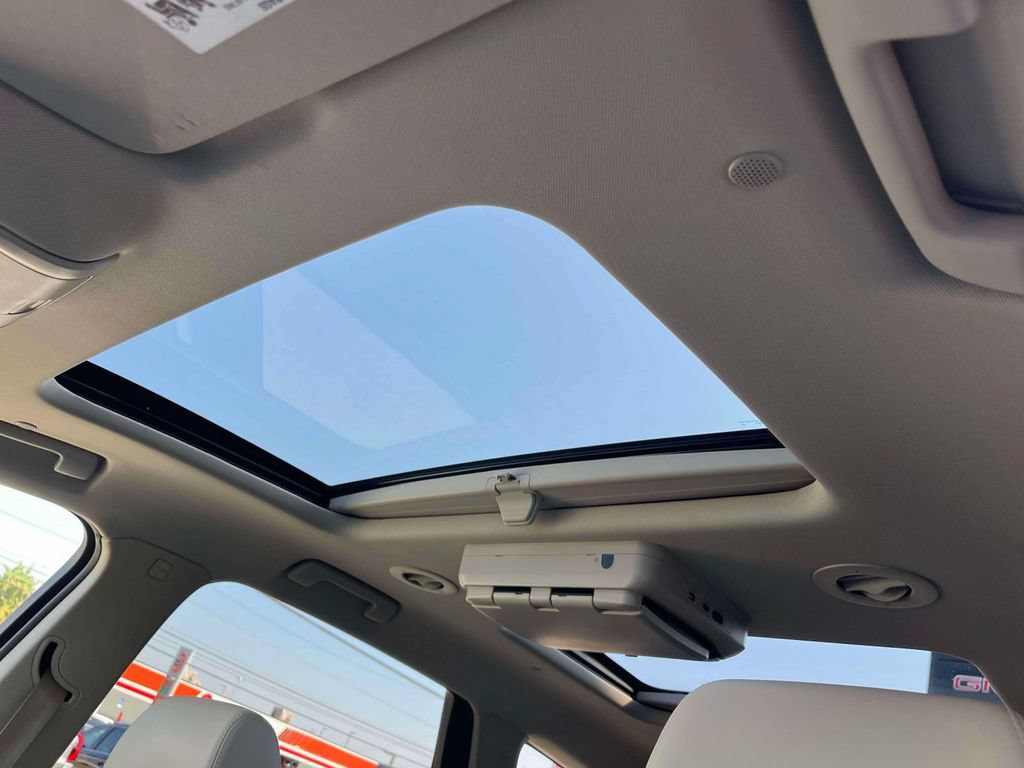 Certified 2018 Buick Enclave Premium w/ Experience Buick Package FWD image 37
