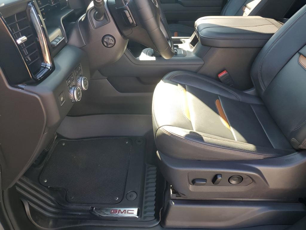 Used 2024 GMC Sierra 1500 AT4 w/ Technology Package image 32