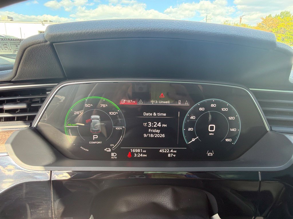 Used 2024 Audi Q8 e-tron Premium Plus w/ Premium Plus Package AWD/4WD image 22