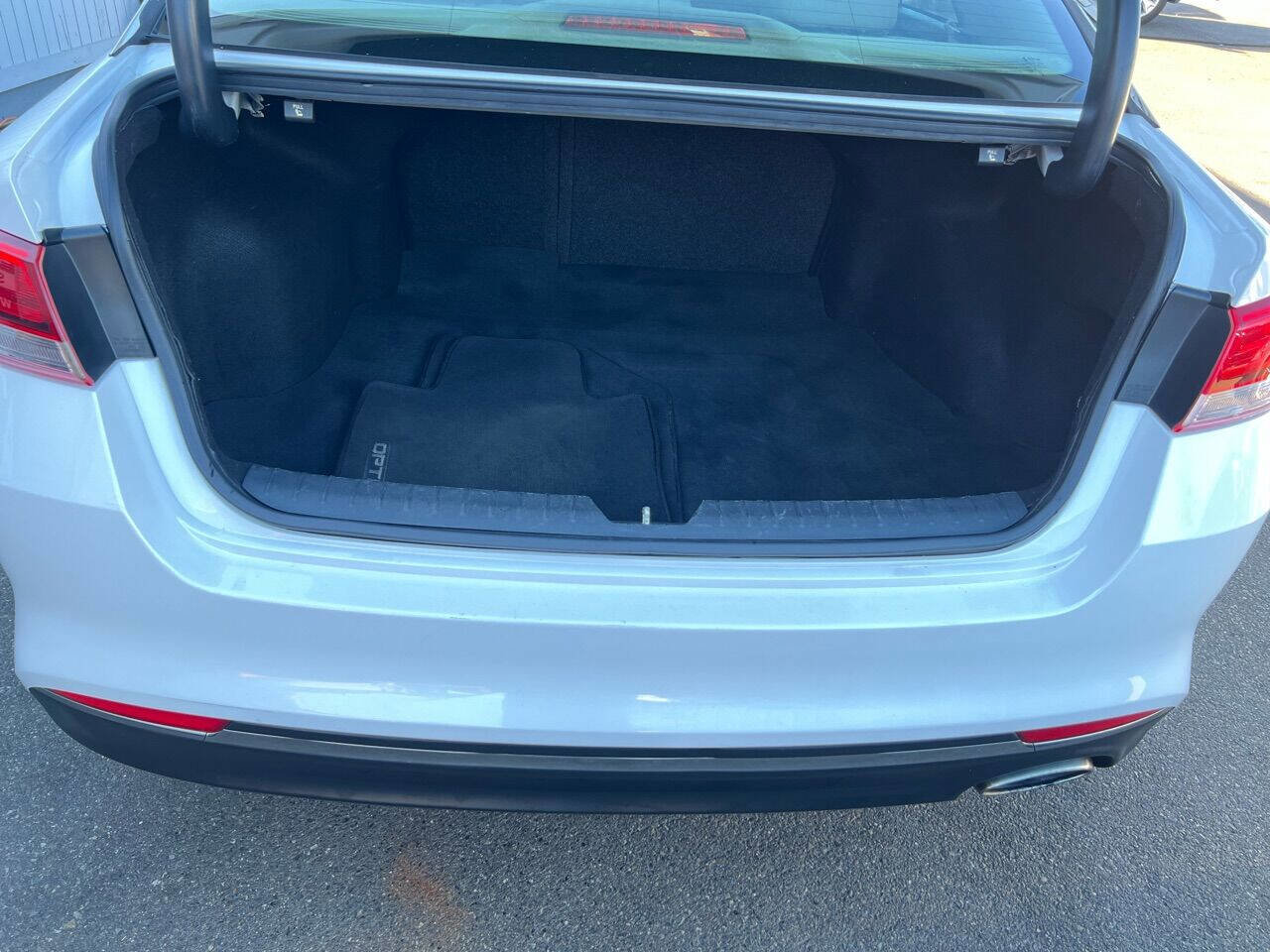 Used 2016 Kia Optima LX w/ Option Group 014 FWD image 27