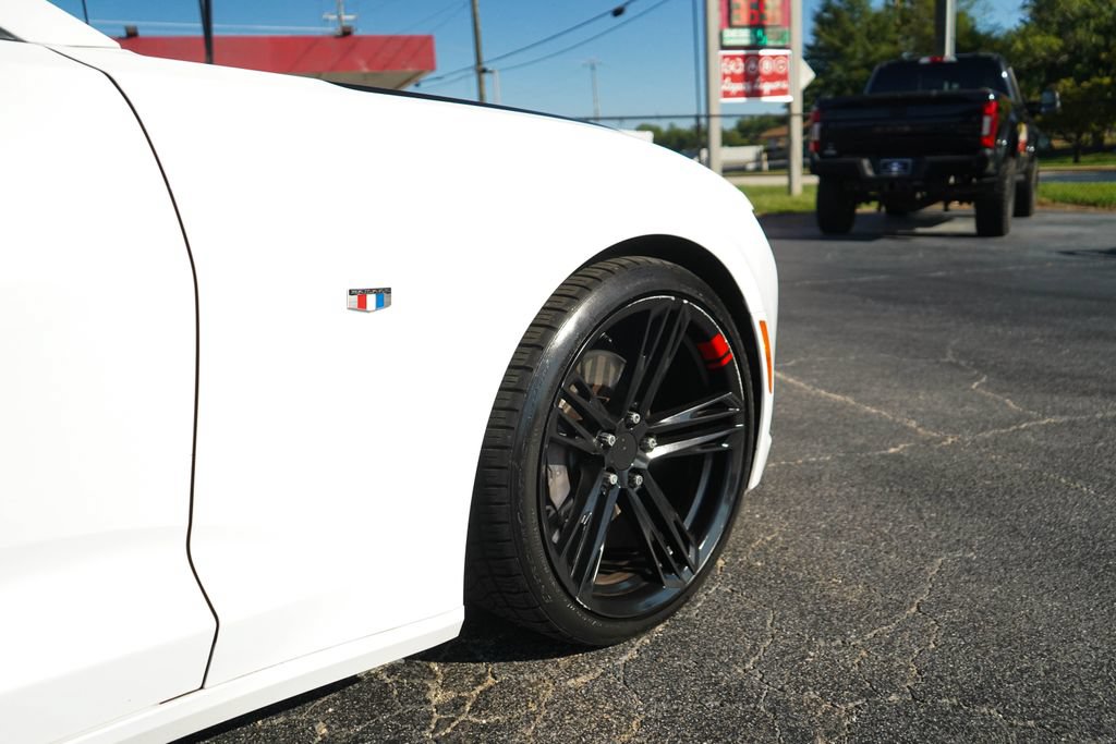 Used 2017 Chevrolet Camaro SS RWD image 19