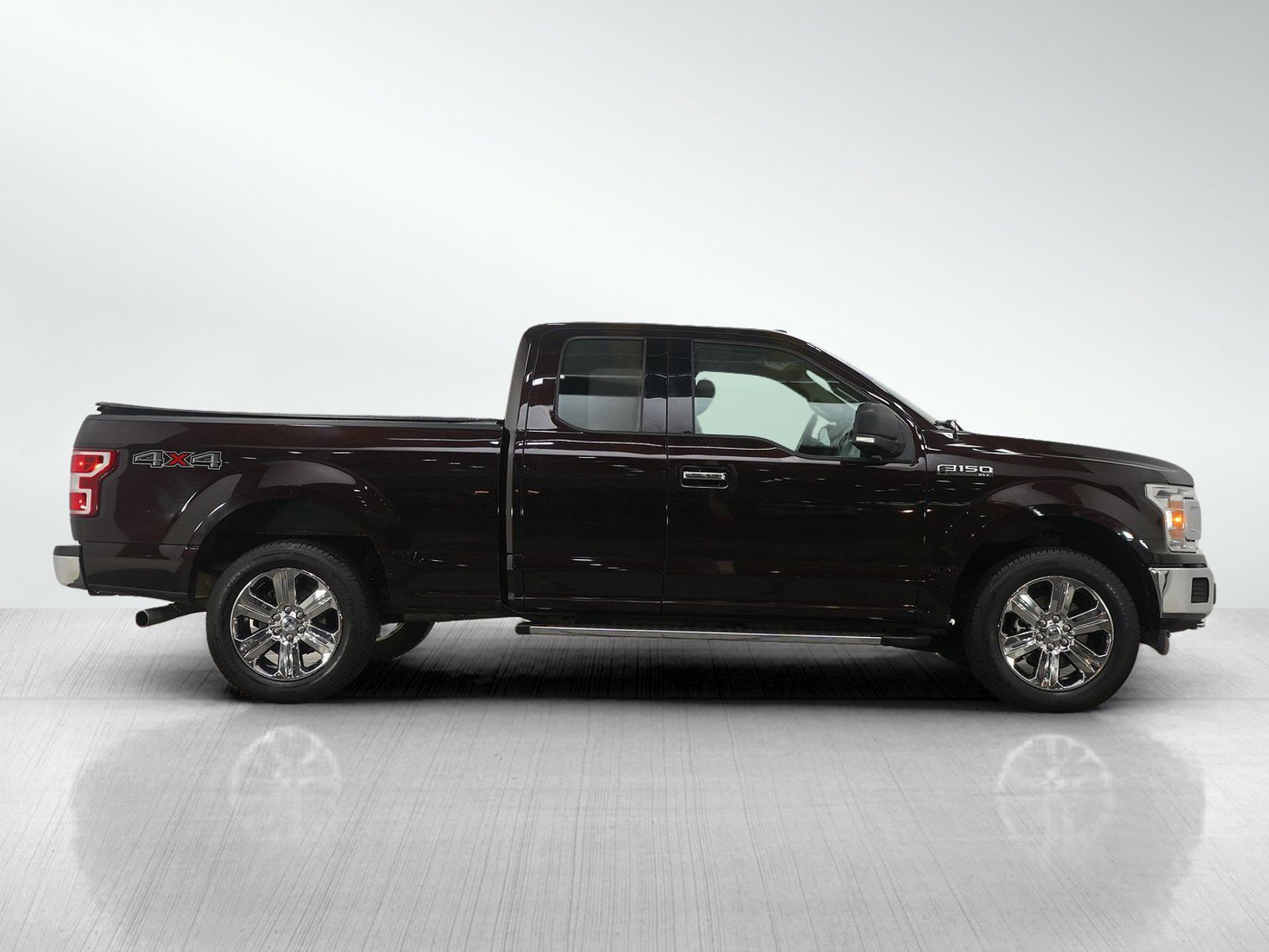 Used 2018 Ford F150 XLT w/ Equipment Group 302A Luxury AWD/4WD image 6