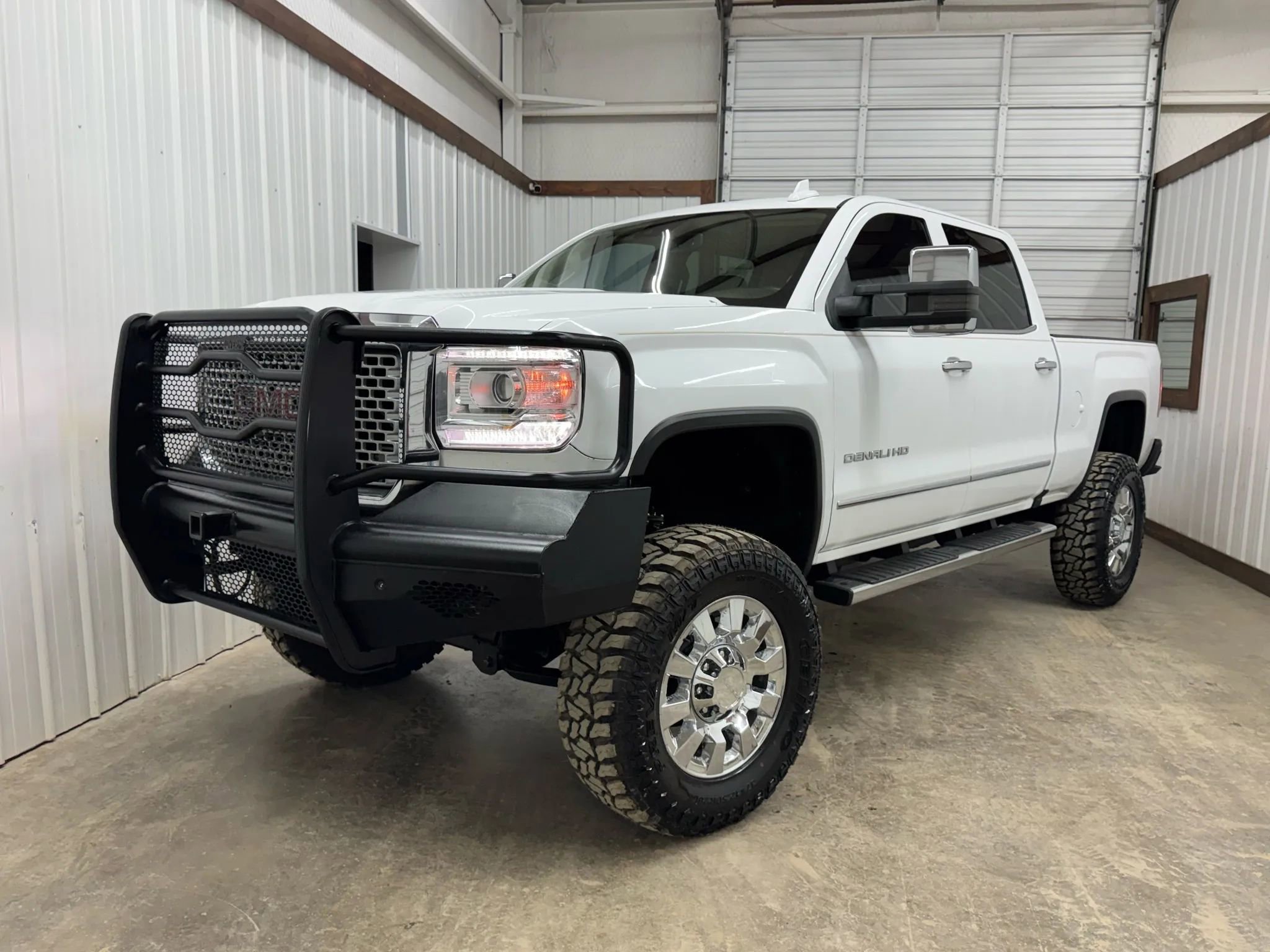 Used 2016 GMC Sierra 2500 Denali w/ Driver Alert Package image 10