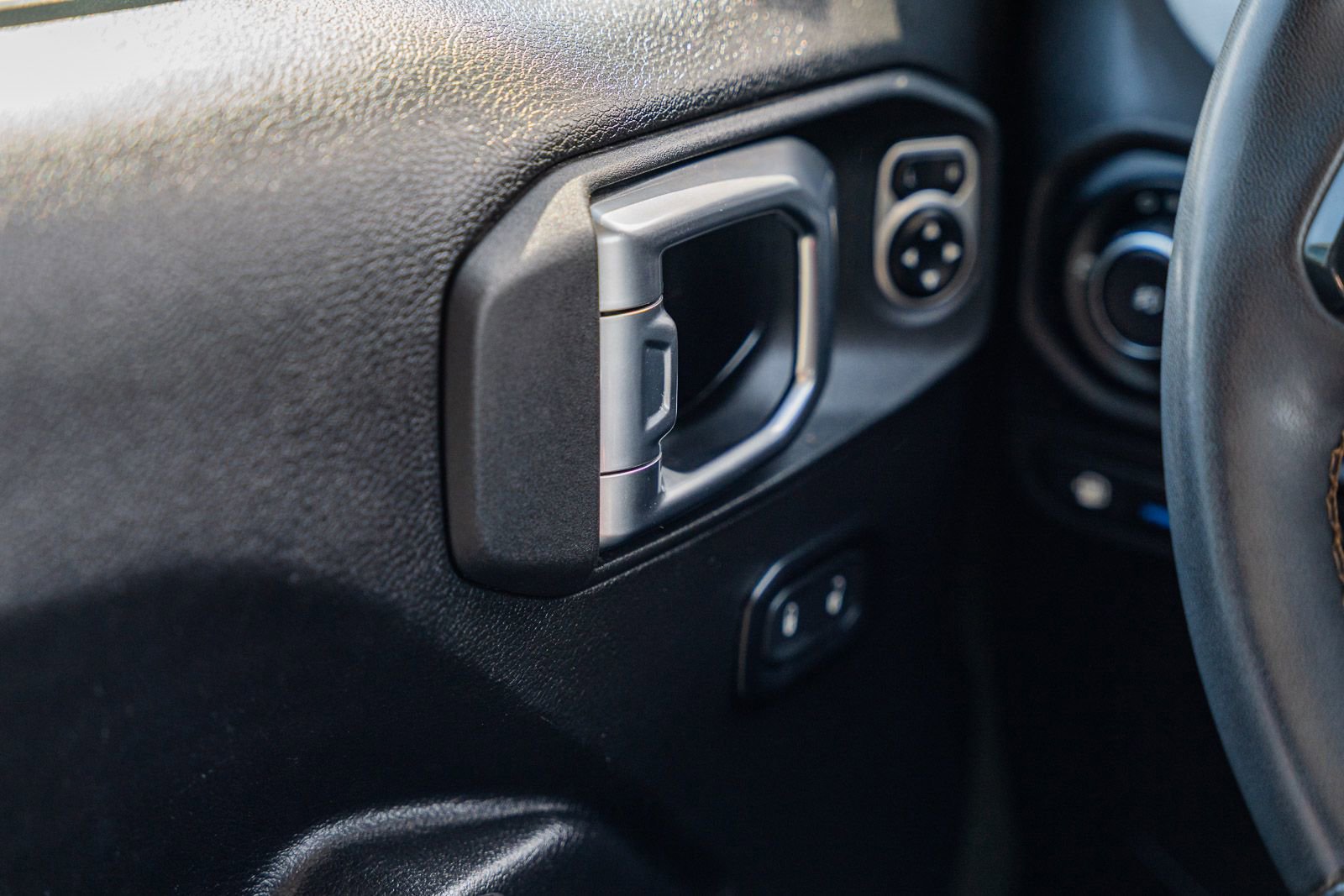 Used 2024 Jeep Wrangler Unlimited w/ Convenience Group image 27