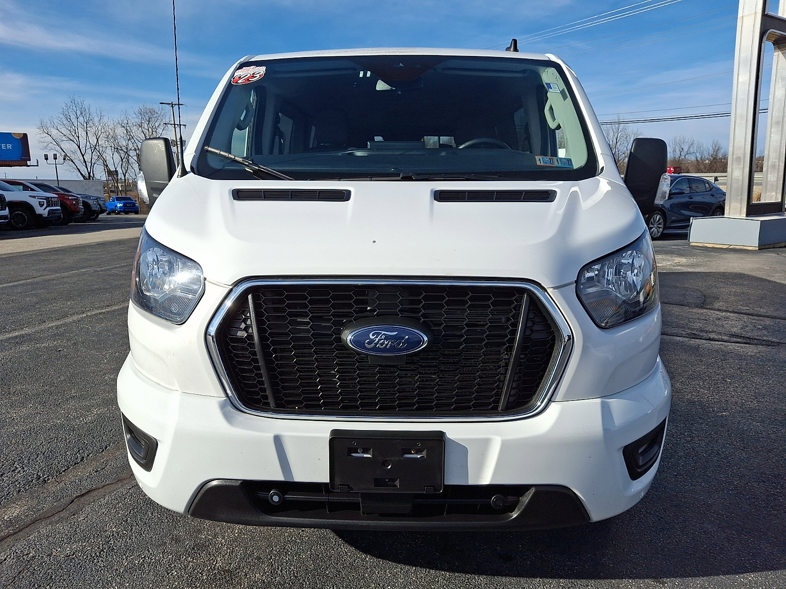 Used 2023 Ford Transit 350 XLT image 4