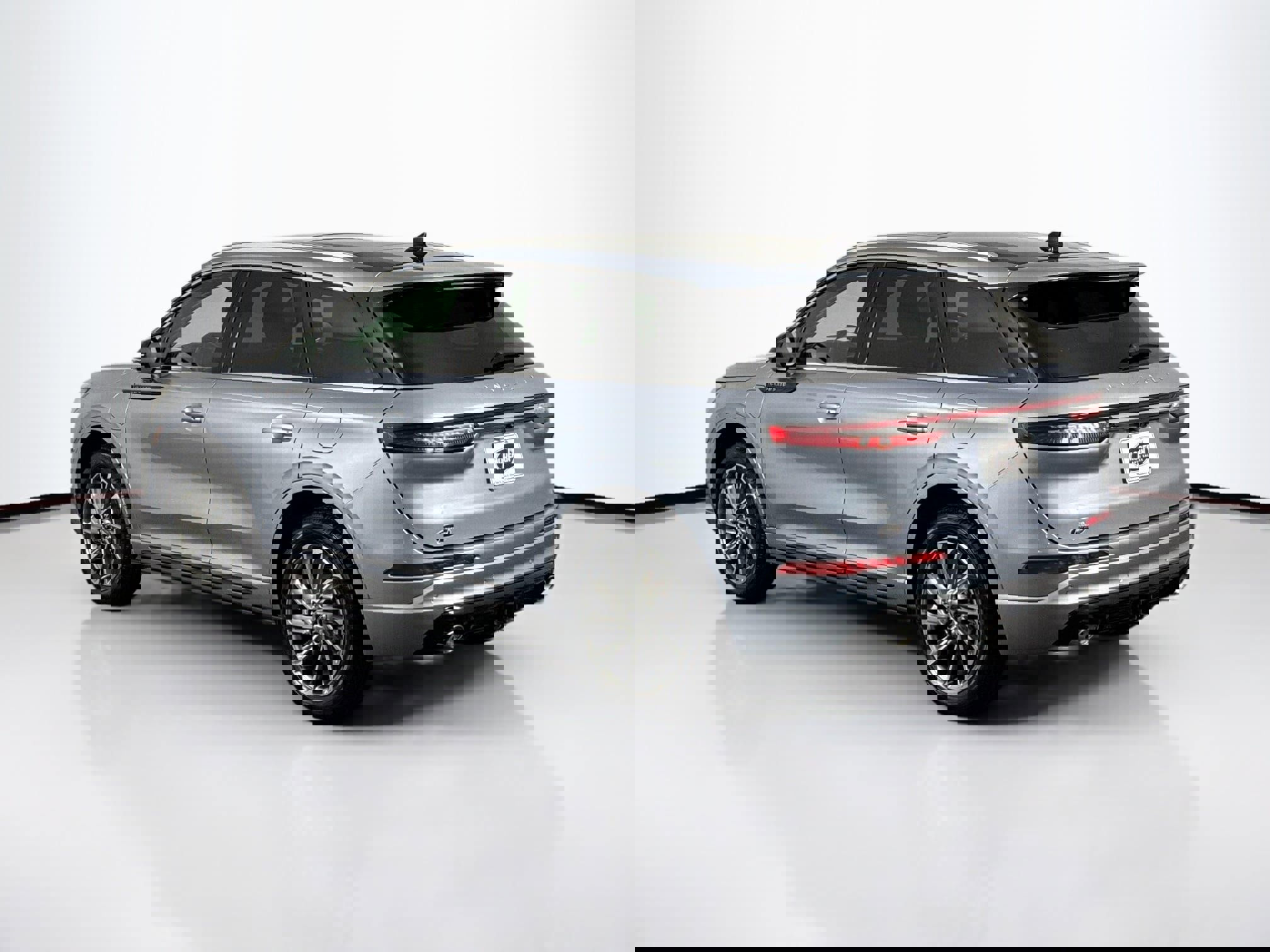 Used 2022 Lincoln Corsair Grand Touring w/ Towing Package image 9