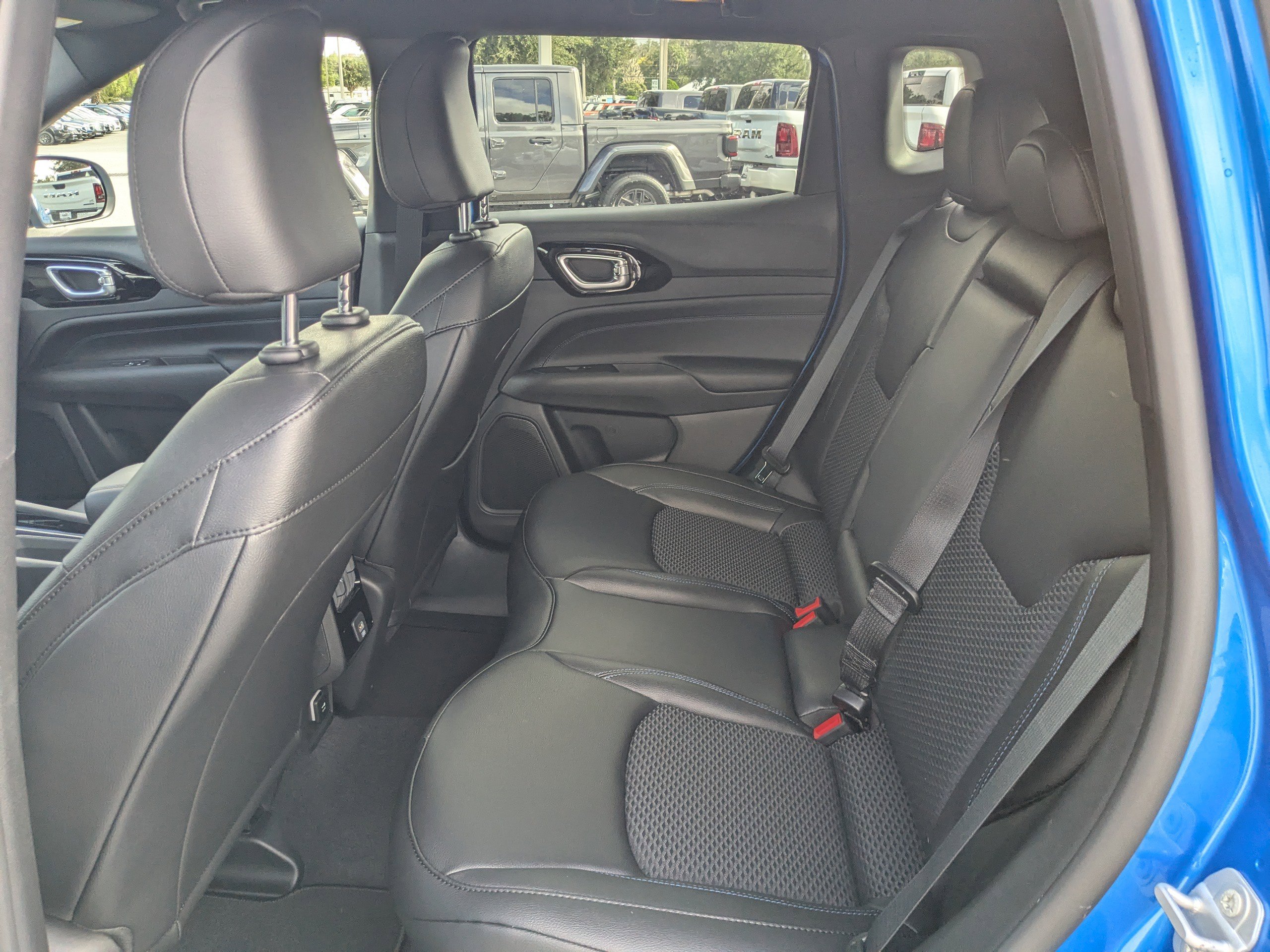 New 2026 Jeep Compass Latitude image 13