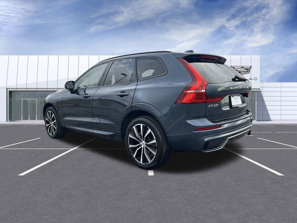 Used 2024 Volvo XC60 B5 Plus image 6