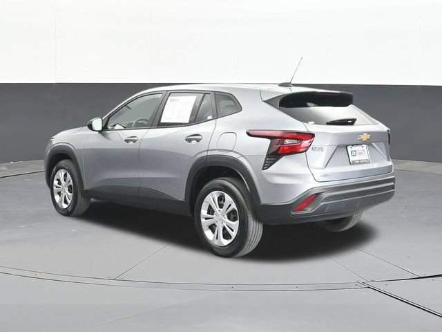 Used 2024 Chevrolet Trax LS FWD image 9