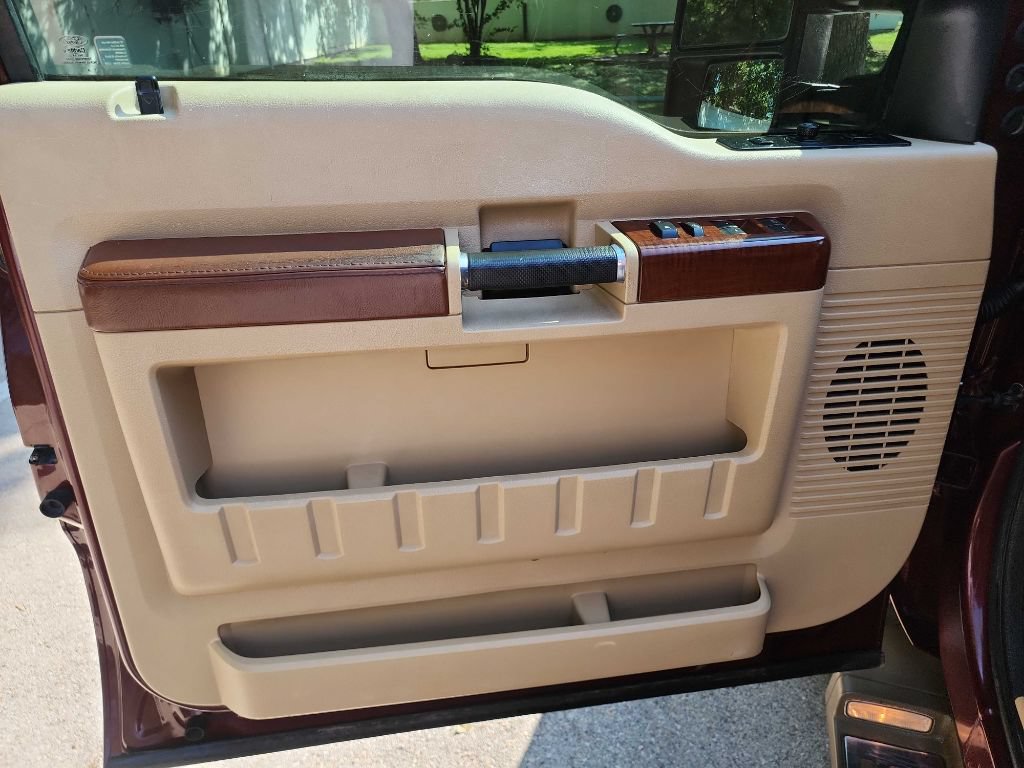 Used 2012 Ford F250 King Ranch w/ FX4 Off Road Pkg AWD/4WD image 18
