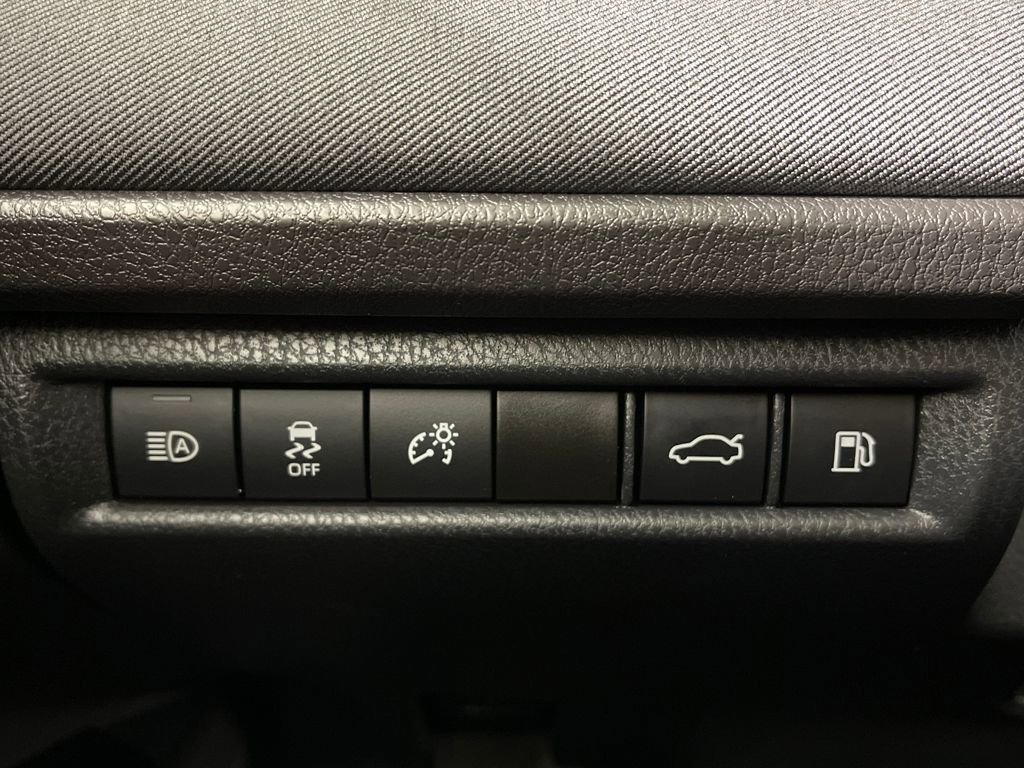 Certified 2025 Toyota Camry LE FWD image 28