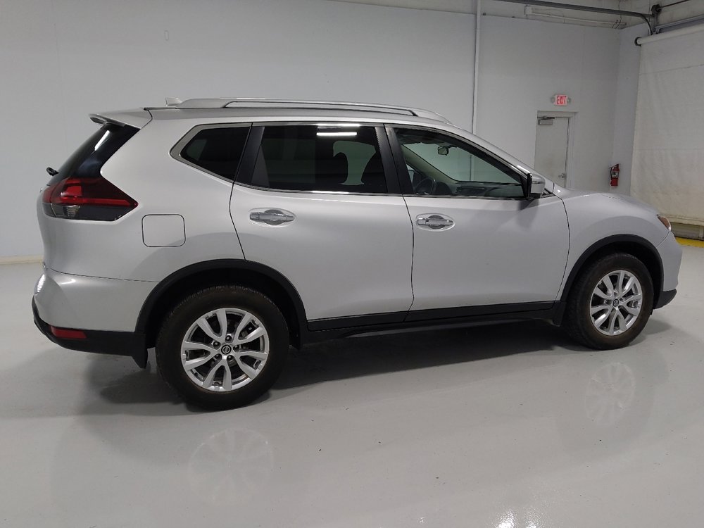 Used 2018 Nissan Rogue SV w/ Premium Package image 10