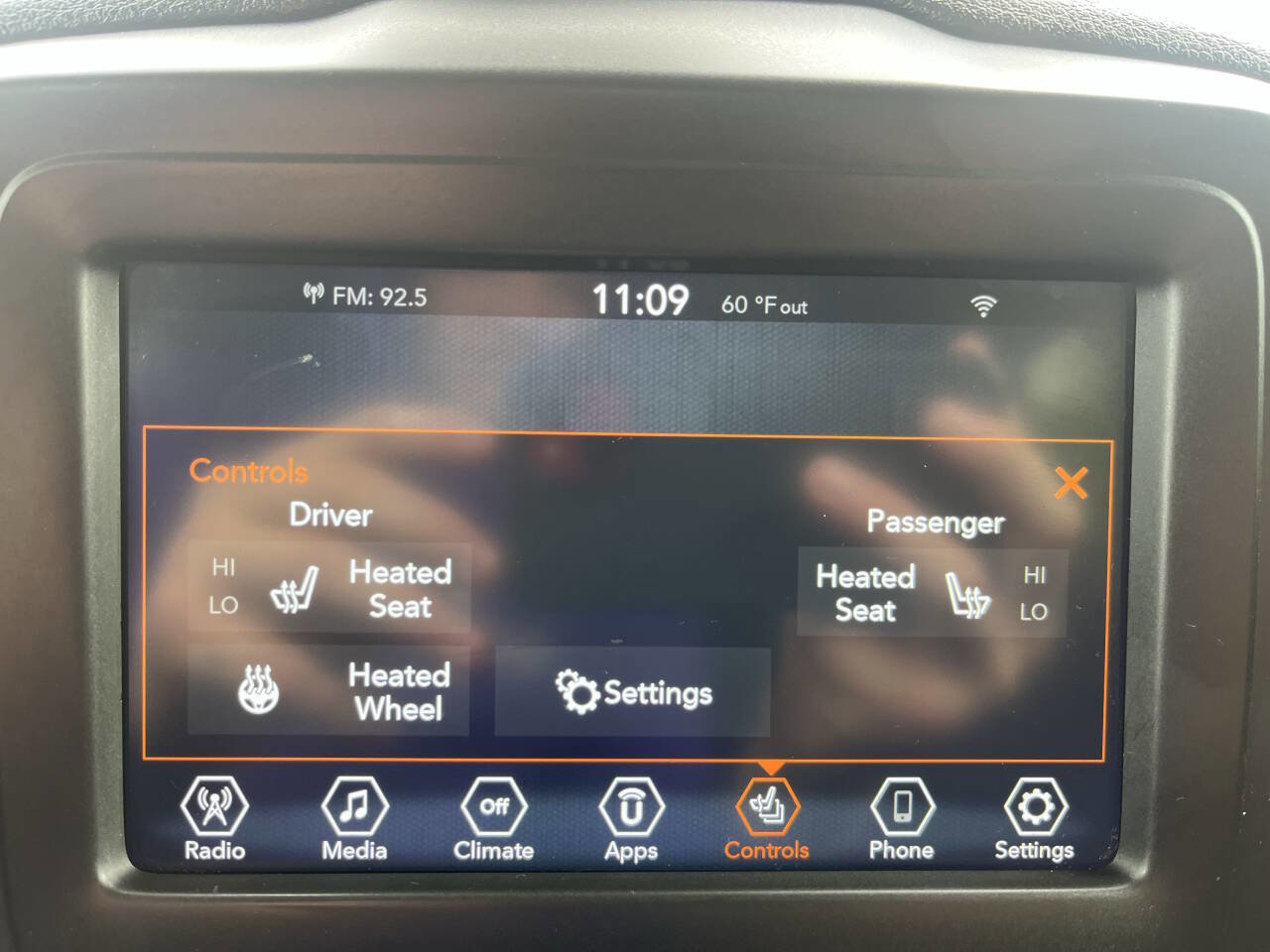 Used 2021 Jeep Renegade Latitude w/ Convenience Group image 18