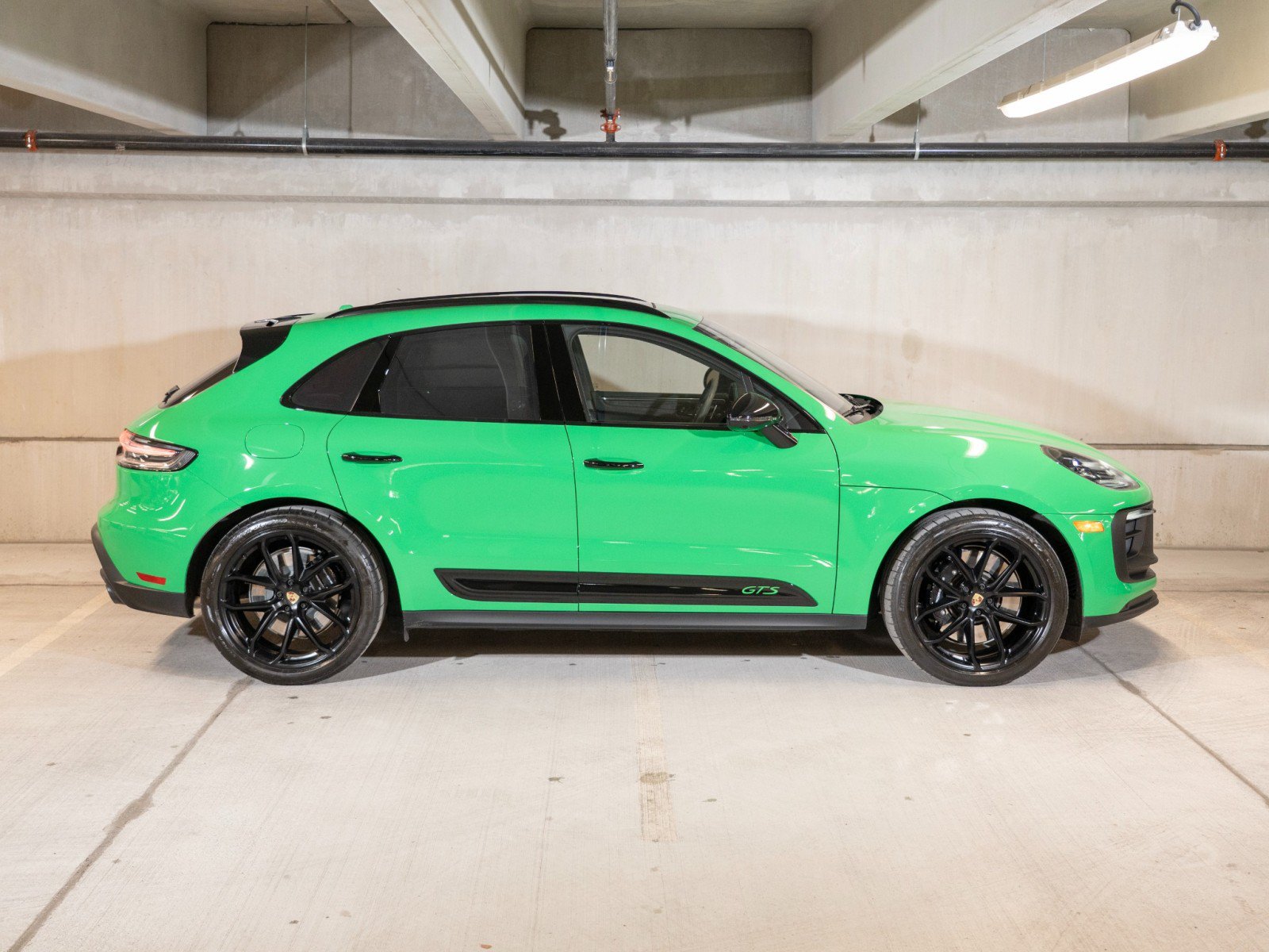 Certified 2026 Porsche Macan GTS AWD/4WD image 8