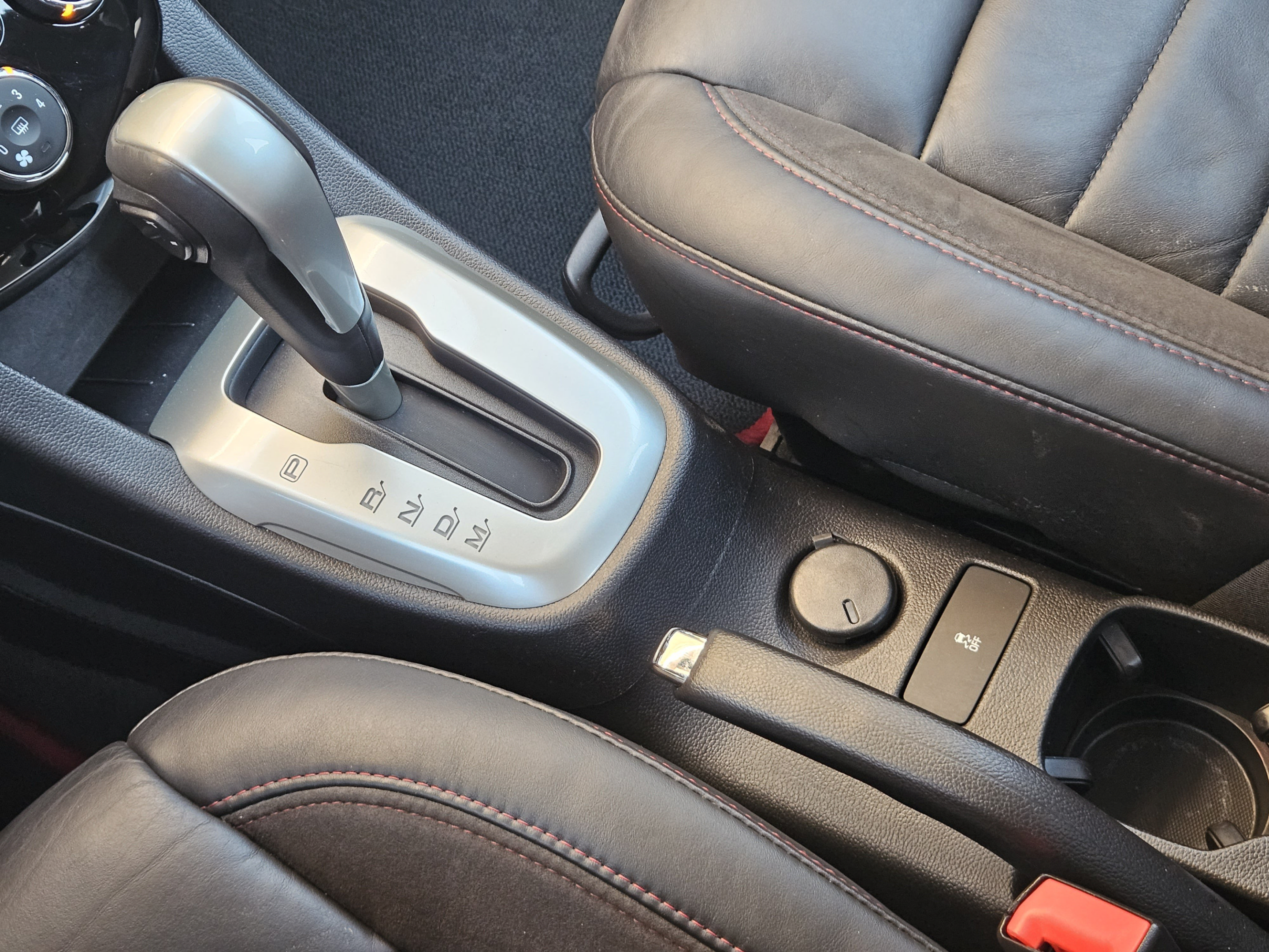 Used 2015 Chevrolet Sonic RS w/ Advanced Safety Package FWD image 22