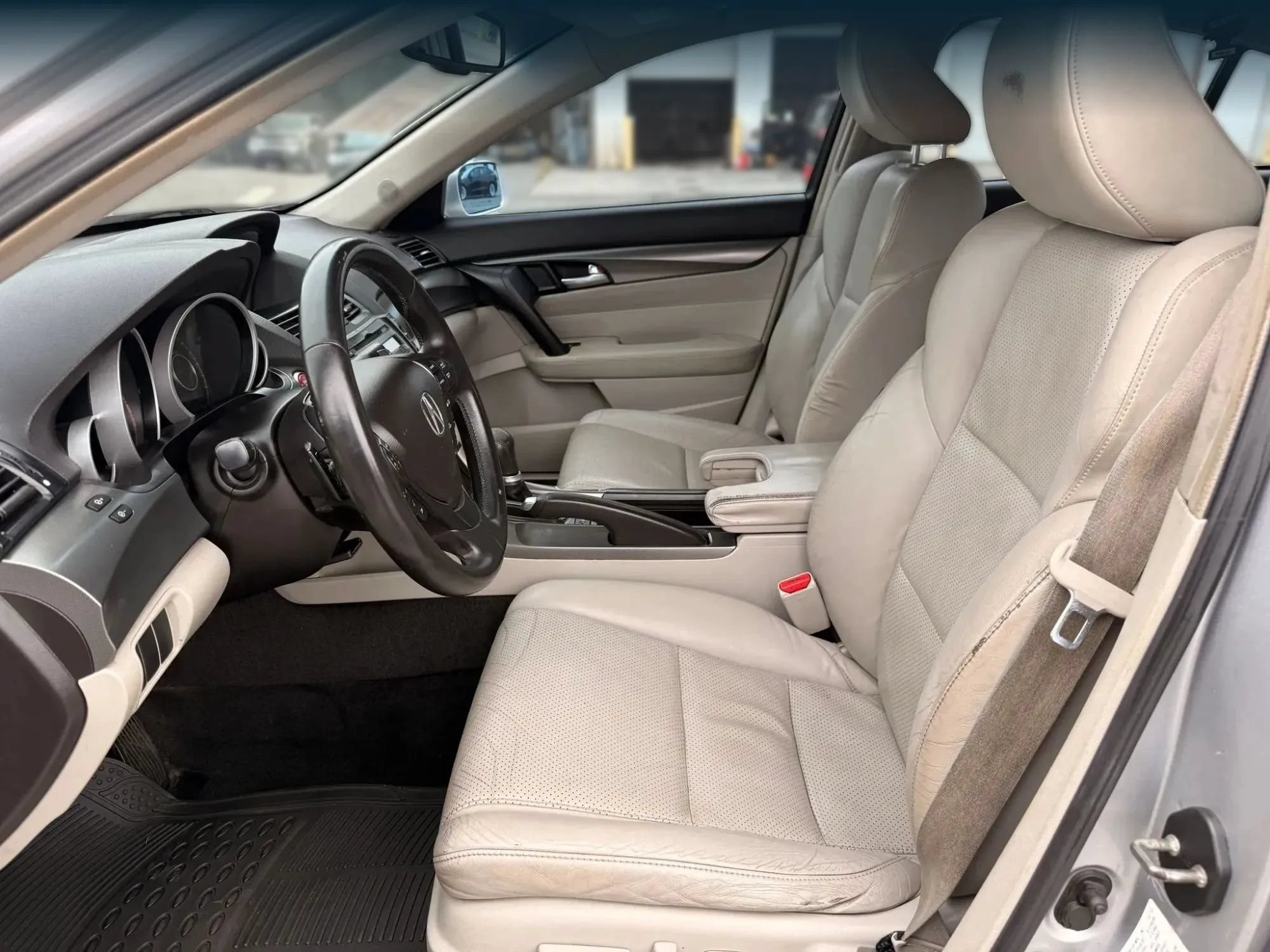 Used 2014 Acura TL w/ Technology Package FWD image 2