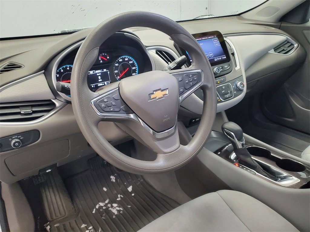 Used 2021 Chevrolet Malibu LS image 9