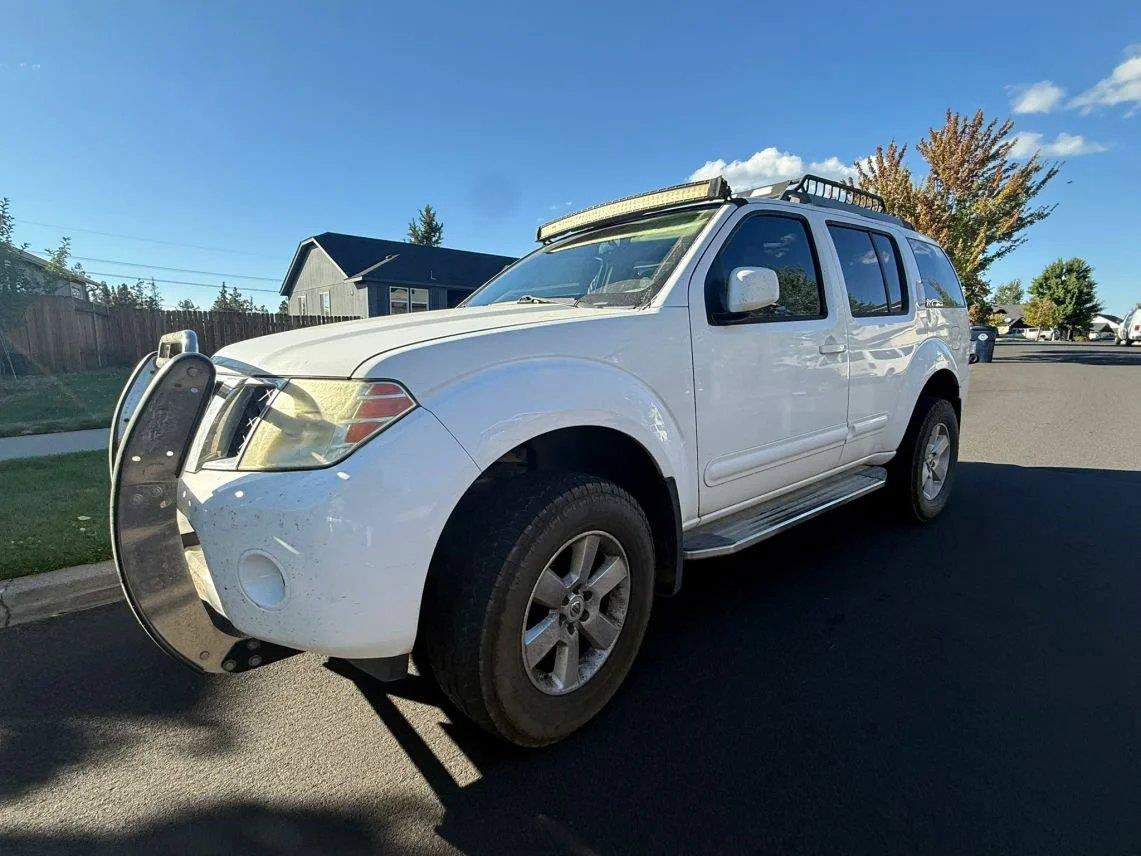 Used 2010 Nissan Pathfinder SE