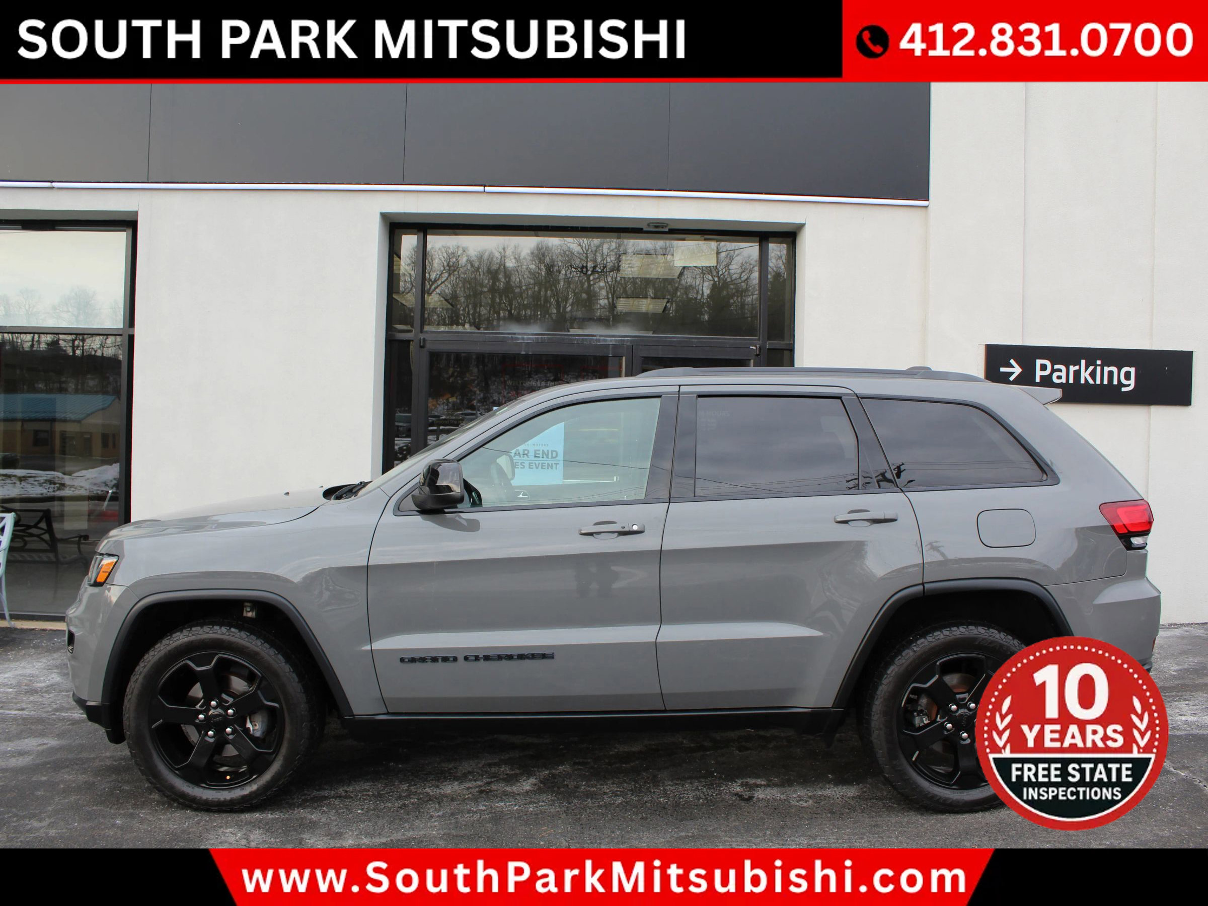 Used 2019 Jeep Grand Cherokee Laredo image 1