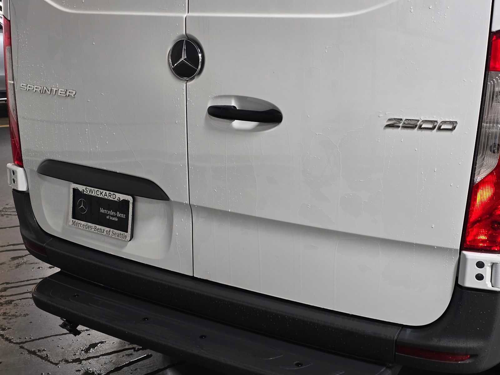 Used 2025 Mercedes-Benz Sprinter 2500 image 16