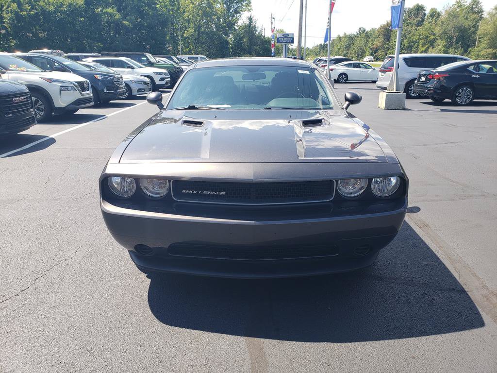 Used 2013 Dodge Challenger SXT w/ Sound Group RWD image 2