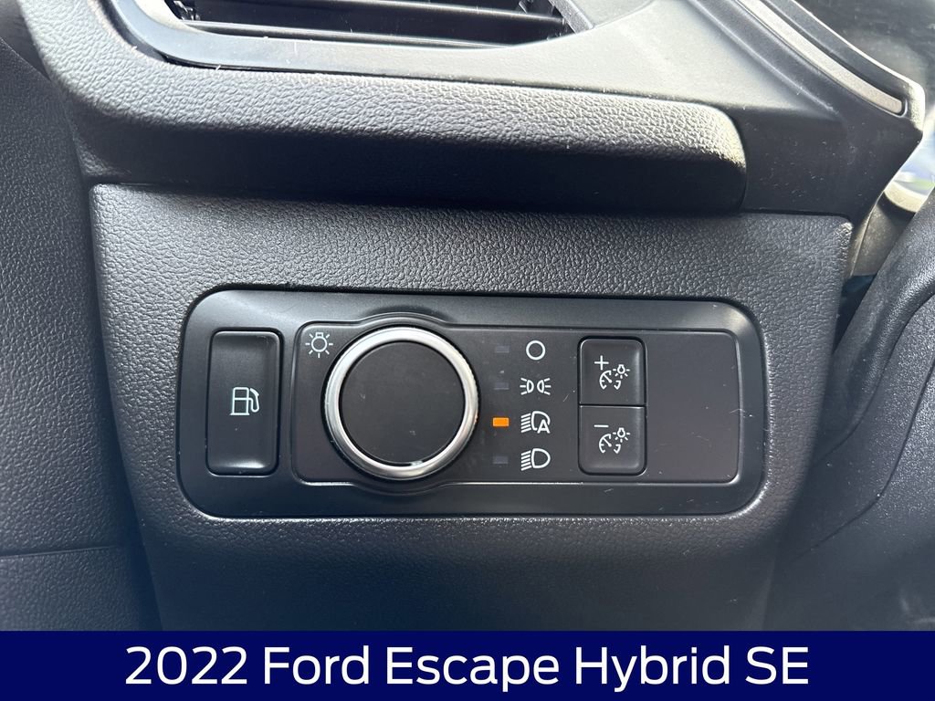 Used 2022 Ford Escape SE w/ Cold Weather Package image 25