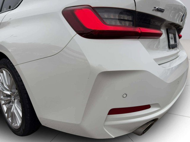 Used 2023 BMW 330i xDrive Sedan w/ Driving Assistance Package image 14