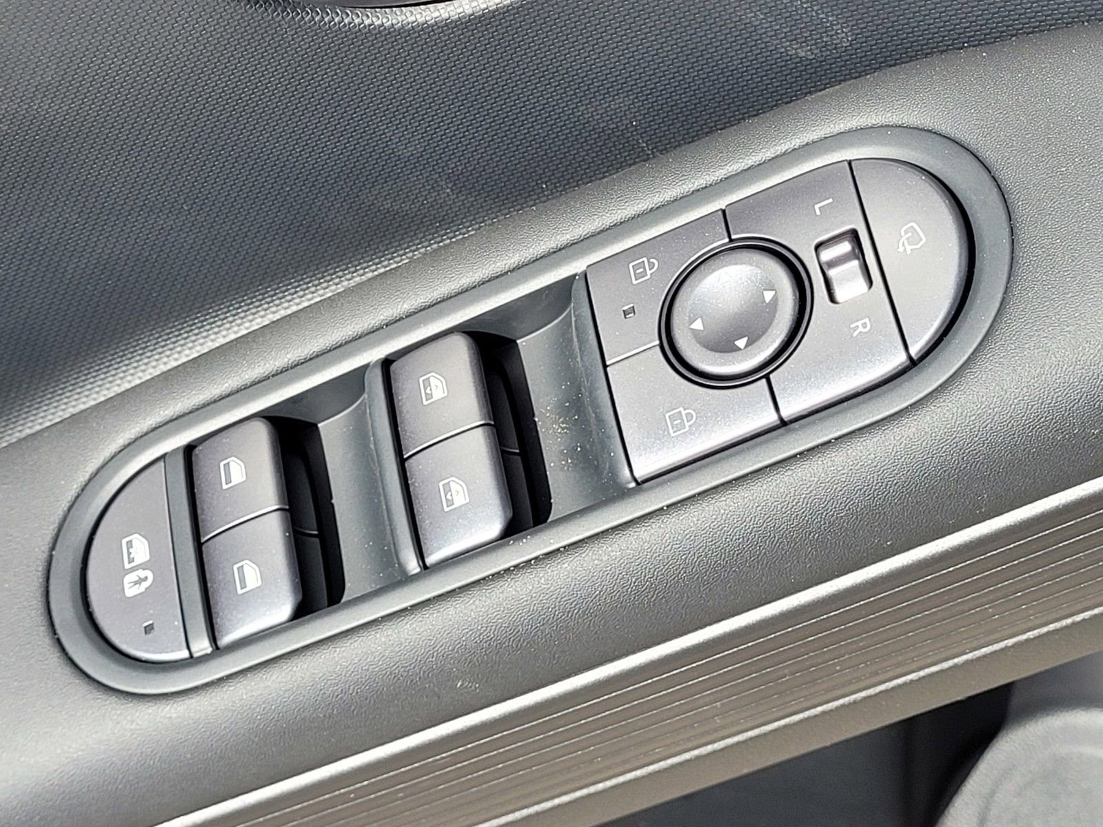 Certified 2025 Hyundai Ioniq 5 SEL RWD image 23
