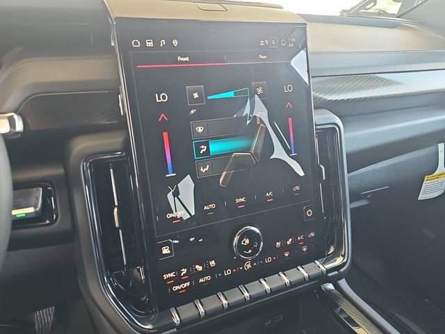 New 2026 GMC Yukon XL AT4 w/ AT4 Premium Package image 25