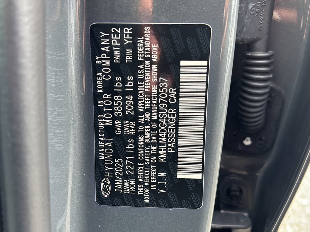 Used 2025 Hyundai Elantra Sport FWD image 42