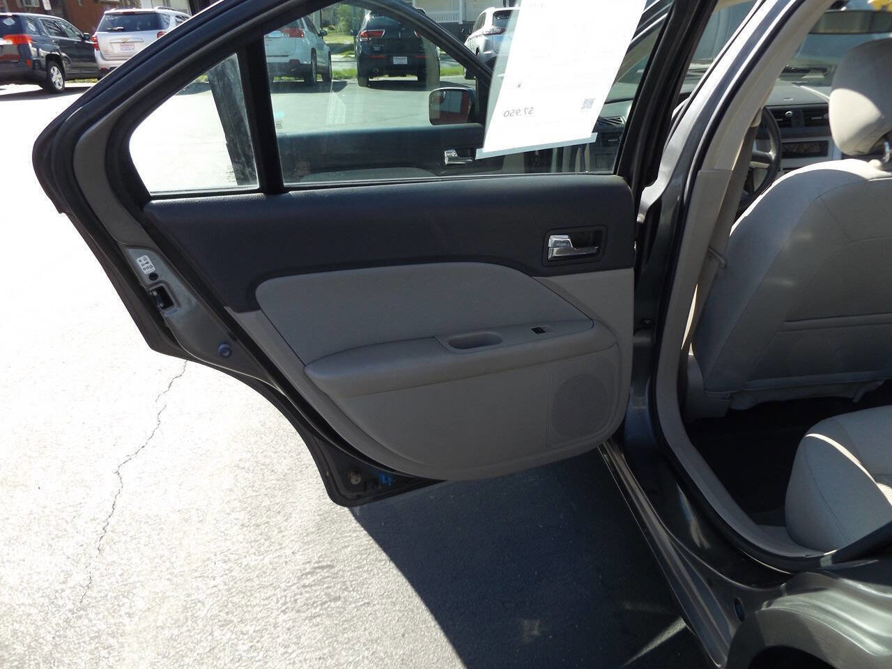 Used 2012 Ford Fusion SE image 18