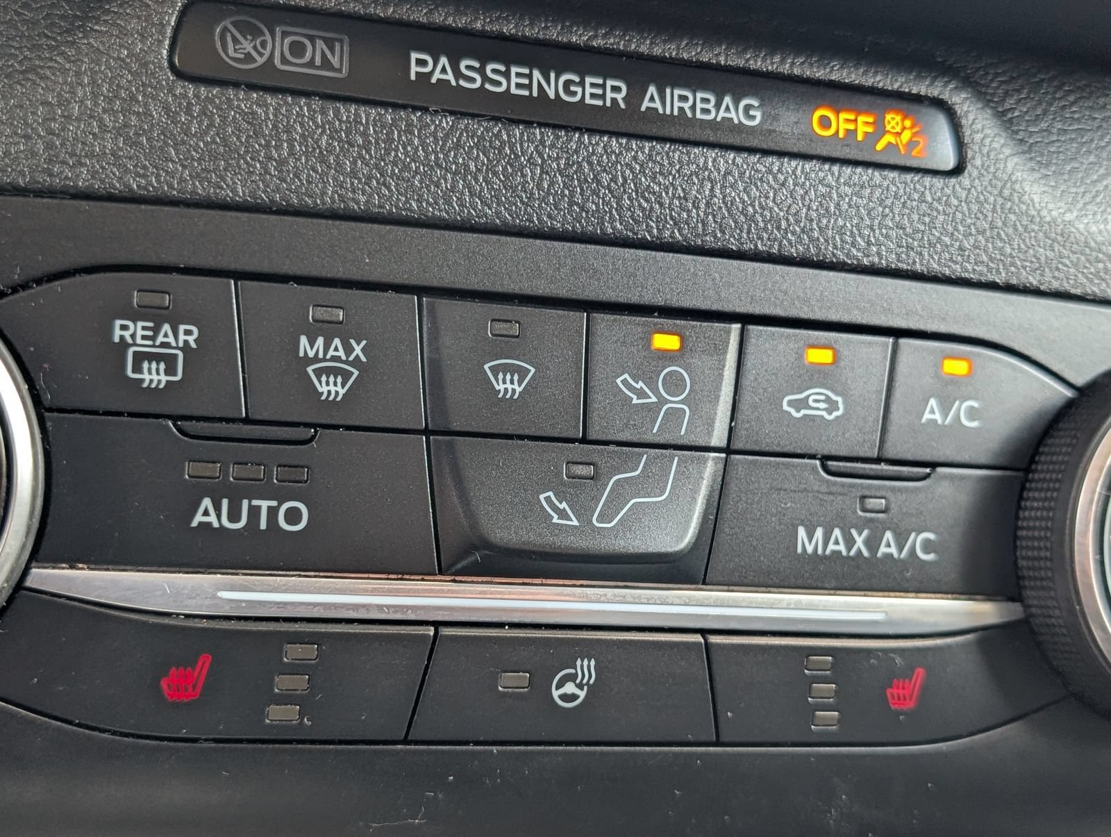 Used 2020 Ford Escape SEL FWD image 12