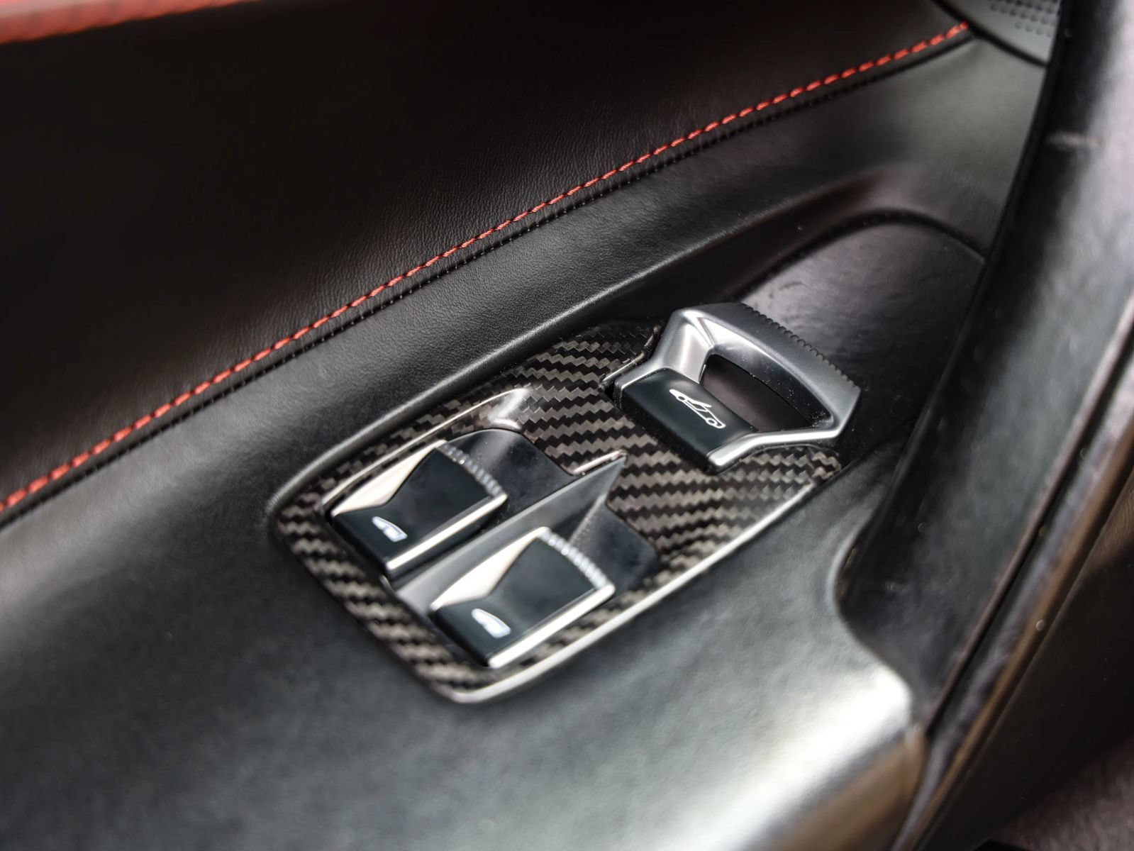 Used 2020 McLaren 720S Spider RWD image 48