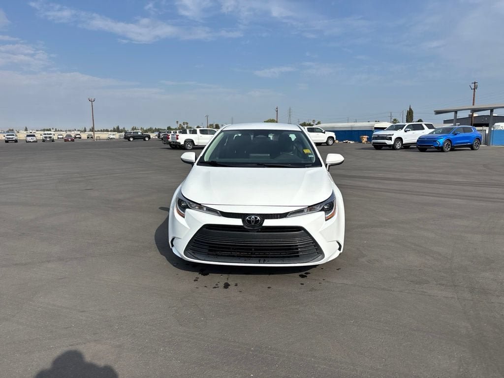 Used 2024 Toyota Corolla LE FWD image 5