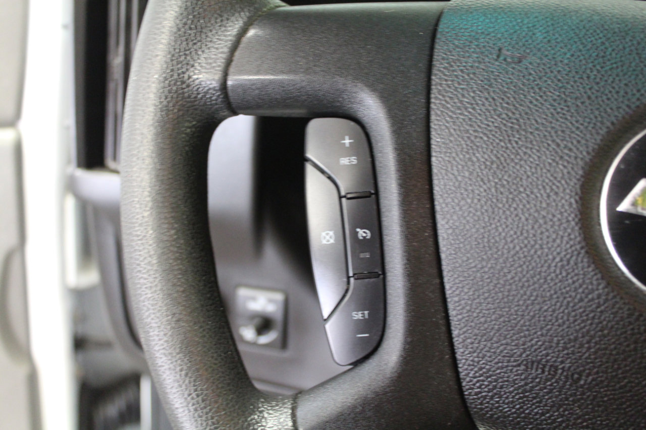 Used 2018 Chevrolet Express 2500 RWD 2500 135 w/ Driver Convenience Package image 10