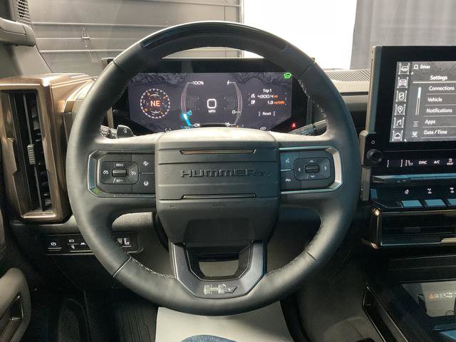 Used 2024 GMC Hummer EV 2X w/ Extreme Off-Road Package image 17