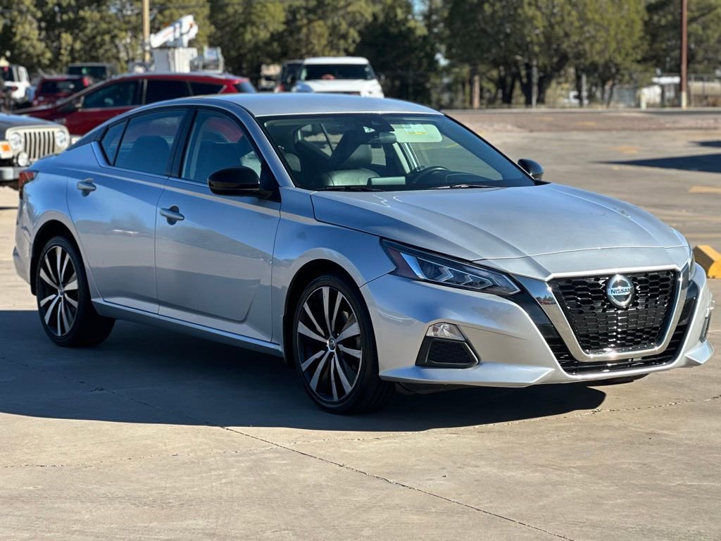 Used 2022 Nissan Altima 2.5 SR image 1