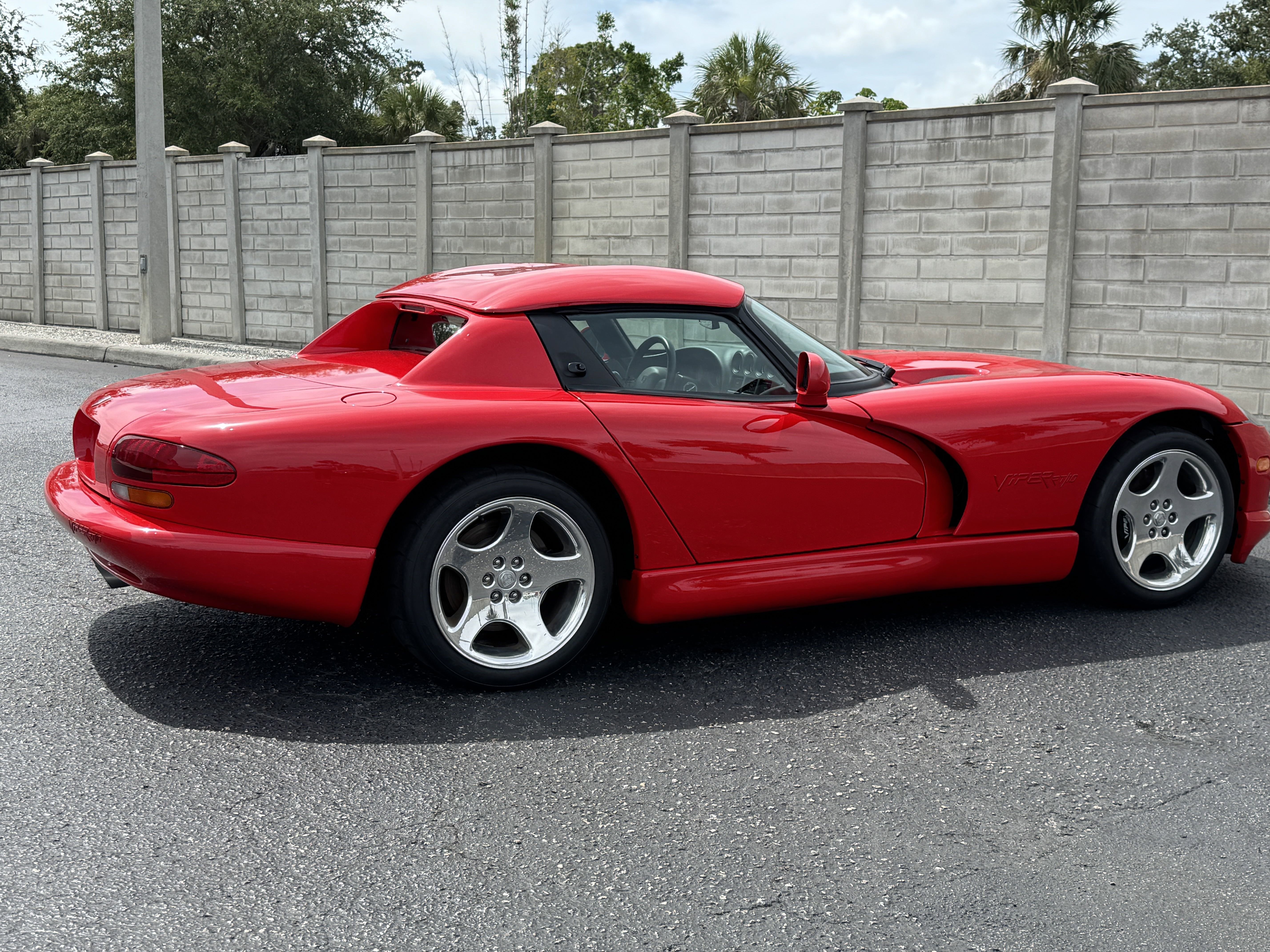 Used 2000 Dodge Viper RT/10 image 7