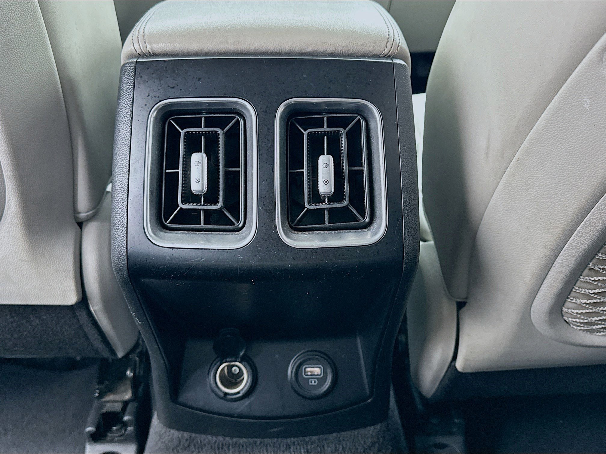 Used 2021 Kia Sorento S w/ Panoramic Sunroof Package image 17