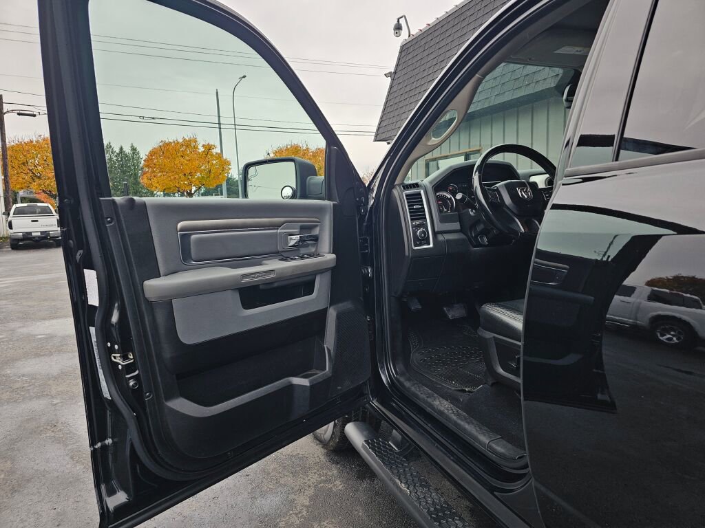 Used 2019 RAM 1500 Classic Warlock image 25