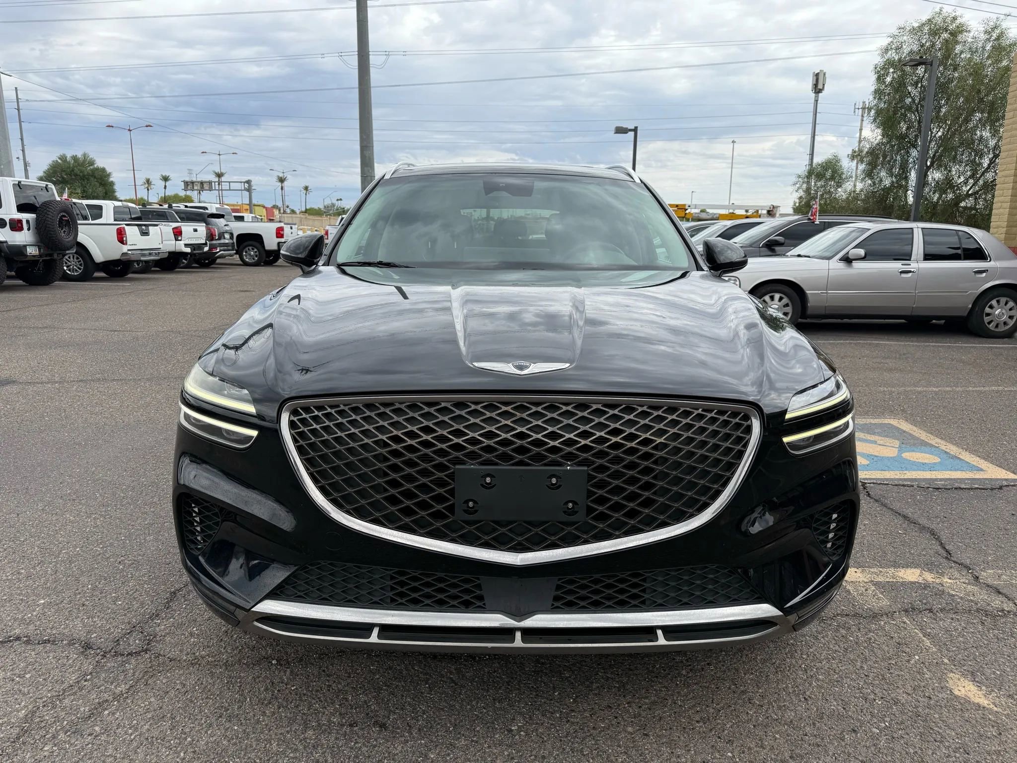 Used 2022 Genesis GV70 2.5T w/ Select Package image 3