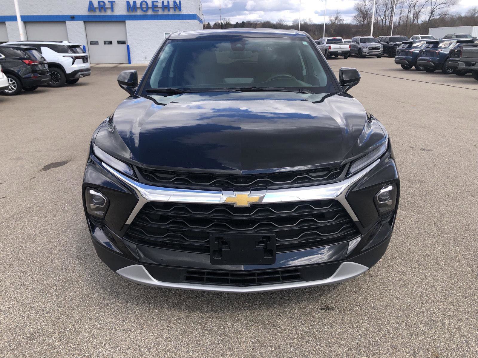 Used 2025 Chevrolet Blazer LT AWD/4WD image 11