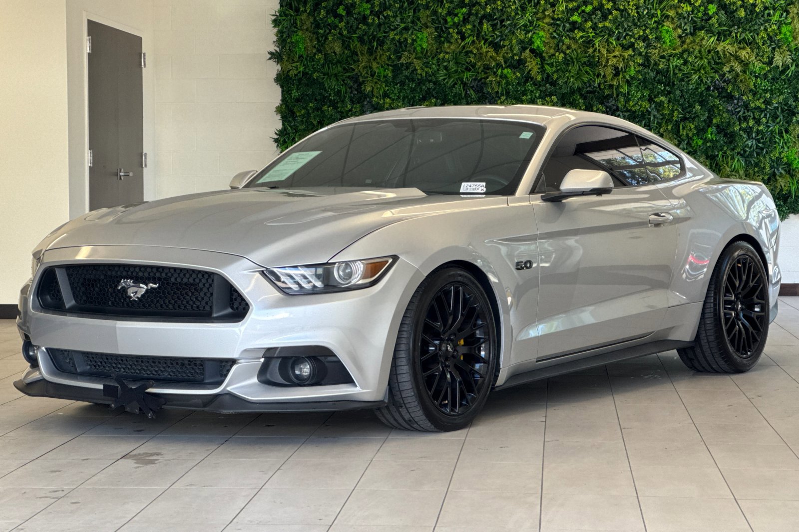 Used 2017 Ford Mustang GT Premium w/ GT Performance Package RWD image 8
