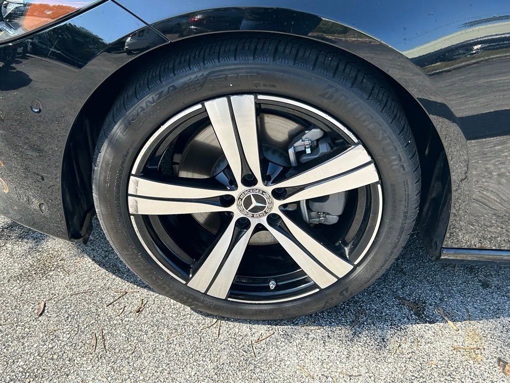Used 2025 Mercedes-Benz C 300 4MATIC Sedan image 28
