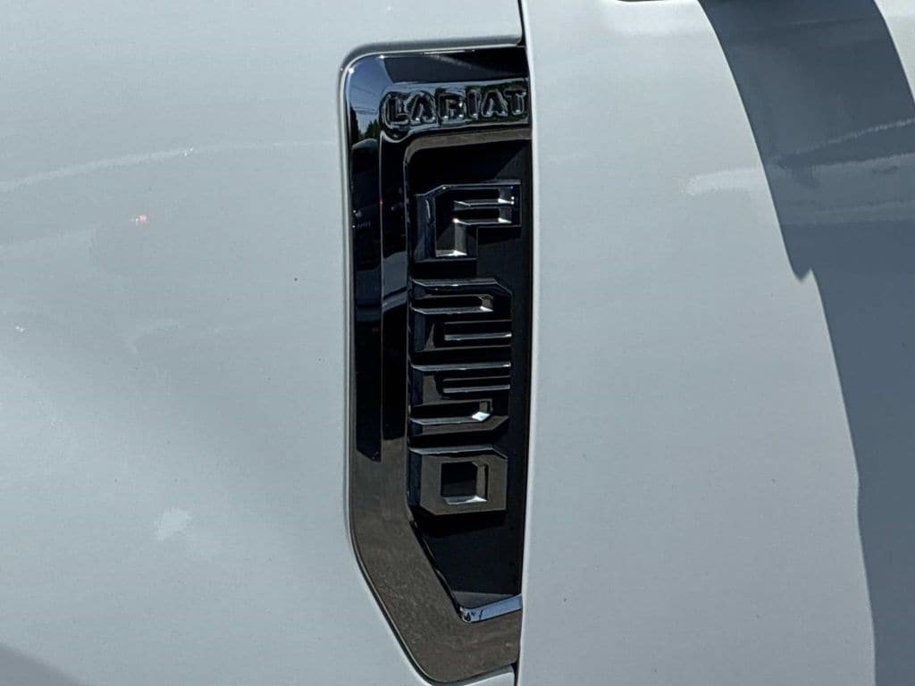Used 2017 Ford F250 Lariat w/ Chrome Package AWD/4WD image 14