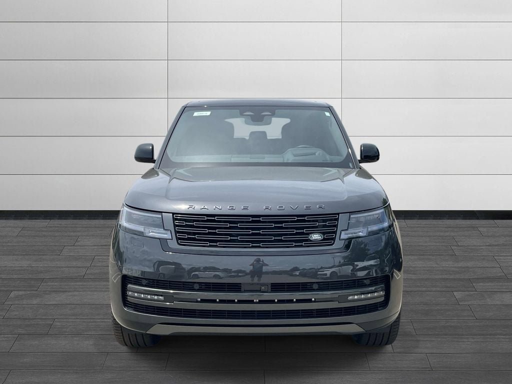 New 2026 Land Rover Range Rover Long Wheelbase SE AWD/4WD image 8