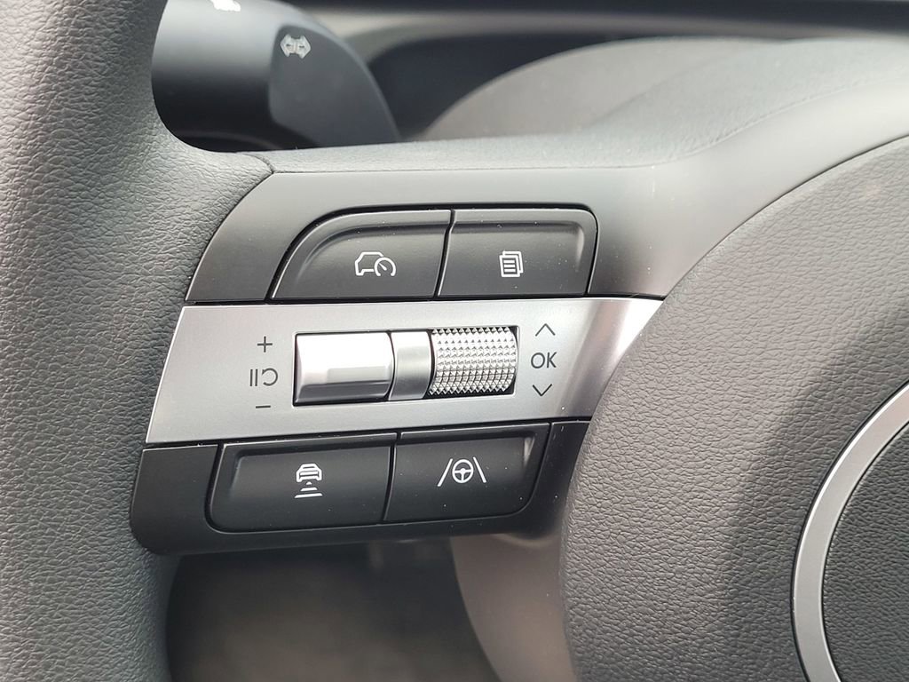 New 2026 Hyundai Tucson SE image 16