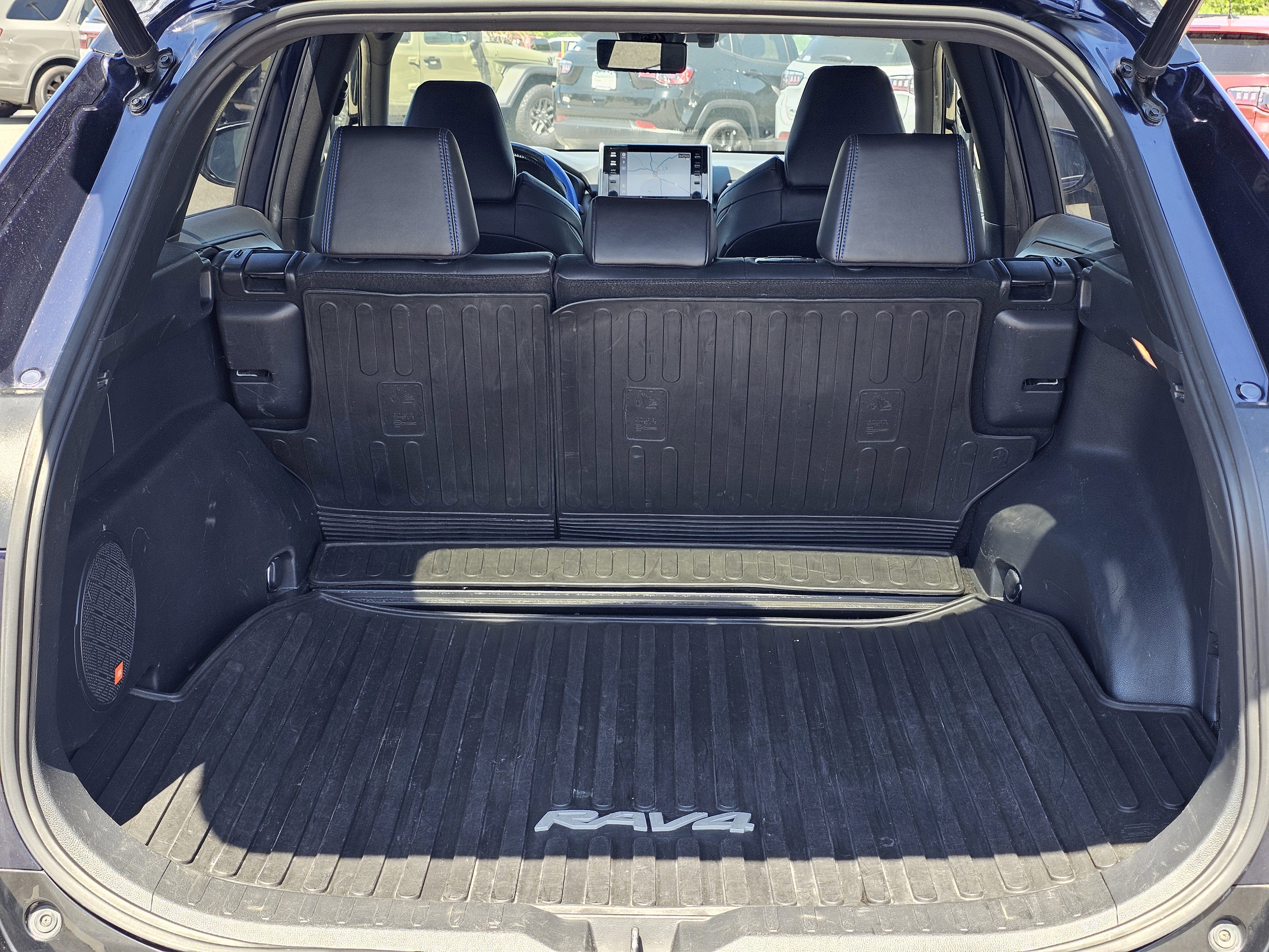 Used 2019 Toyota RAV4 XSE w/ XSE Weather Package AWD/4WD image 12